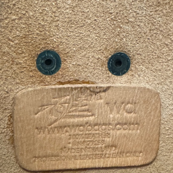 WA Hand Tooled Leather Sophisticated Red and Orange Shoulder Bag - Picture 2 of 10